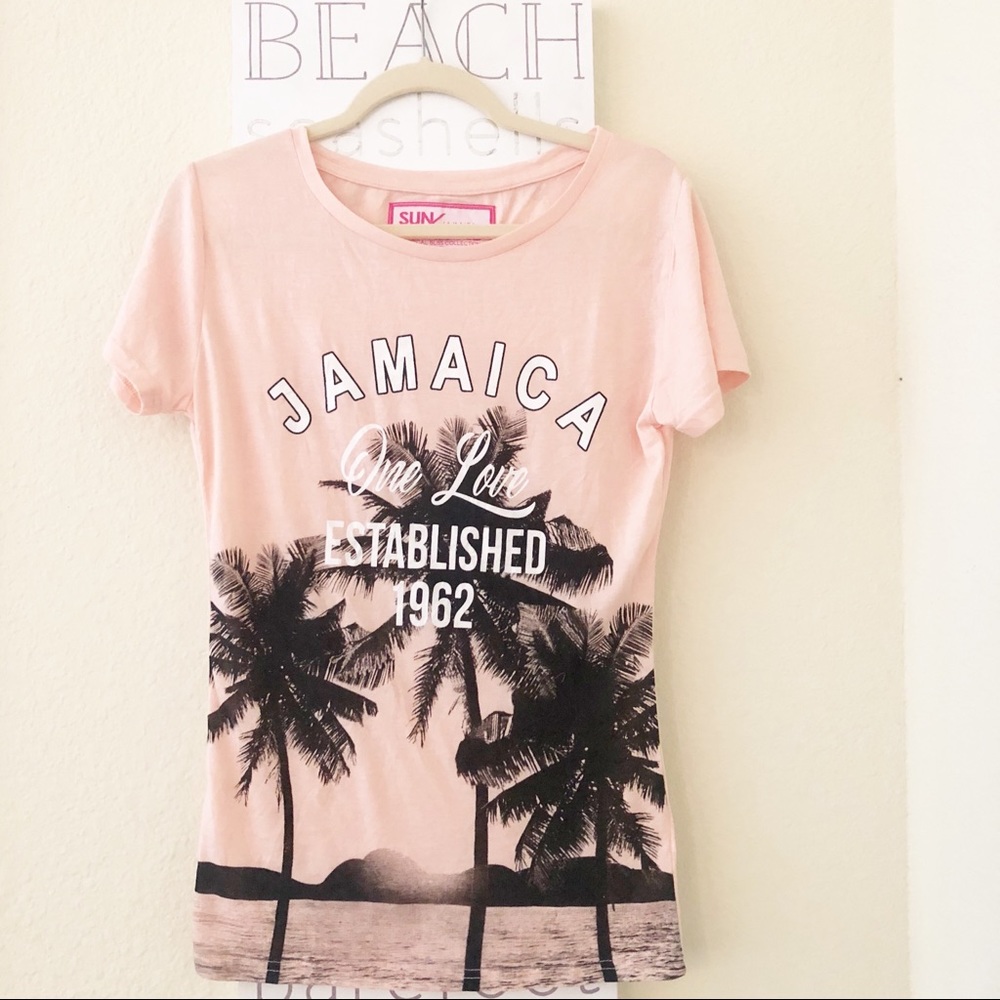 Jamaica Palm Tree graphic tee